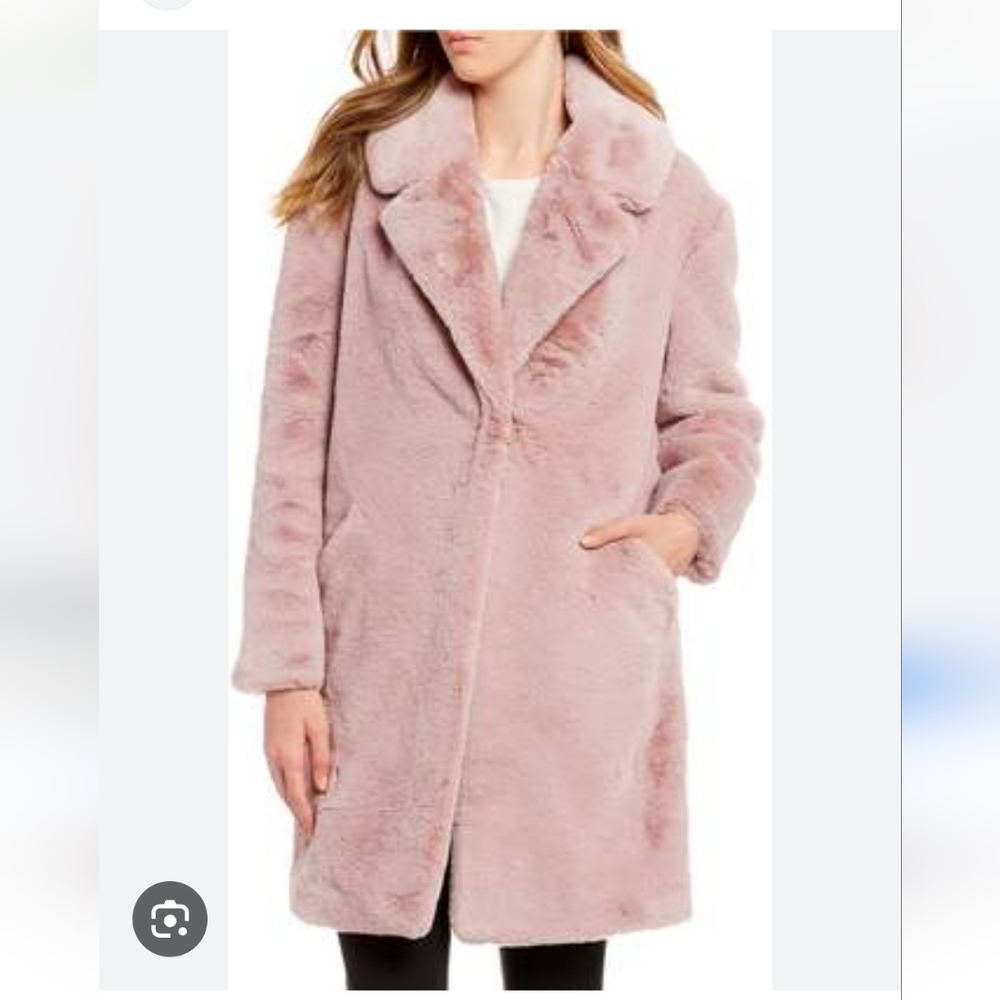 Badgley Mischka Faux Fur Pink Coat!
